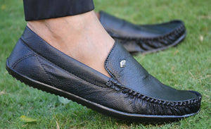Elegant Black Solid Synthetic Leather Men's Loafers