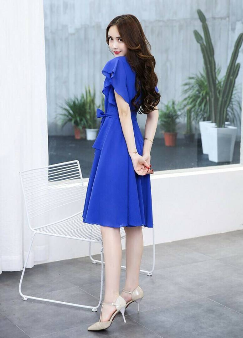 Women's Blue Georgette Solid knee Length Dress