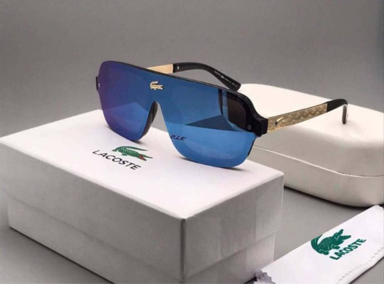 Men's And Women's Stylish Blue Lens To Gold Metal Frame Sunglasses