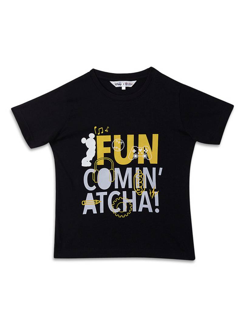 Adorable Black Cotton Blend T-Shirt For Boys