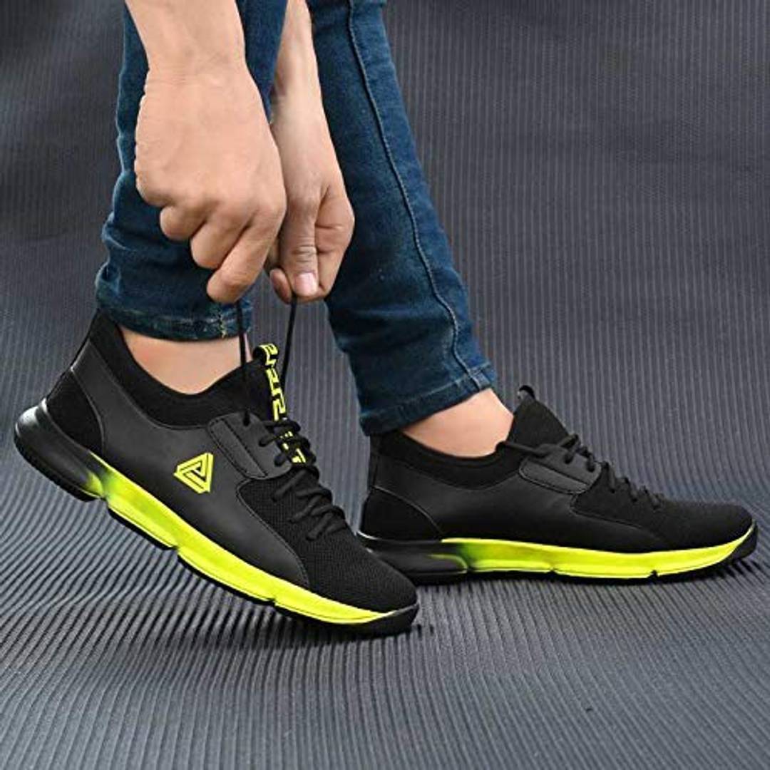 Black Trending Sports Shoes For Outdoor Exercises & Games