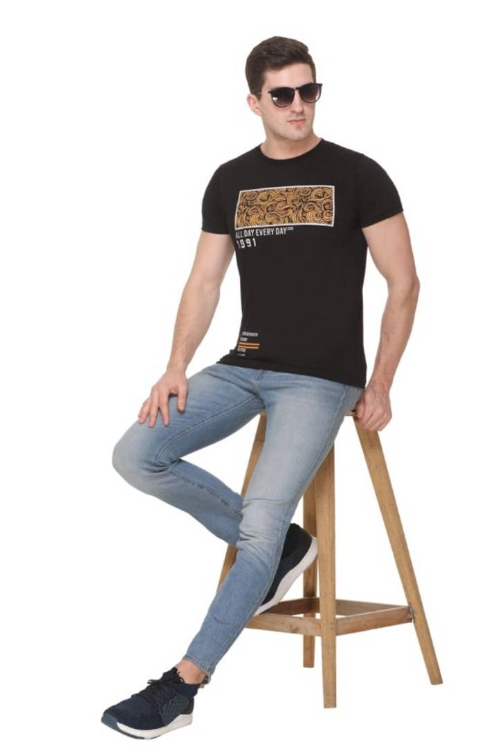 Trendy Stylish Cotton Blend Round Neck Tee for Men